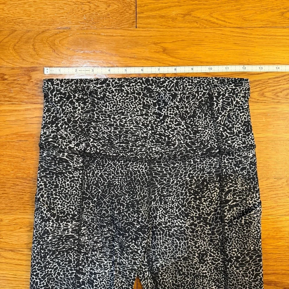 Lululemon Fast and Free Tight 28
